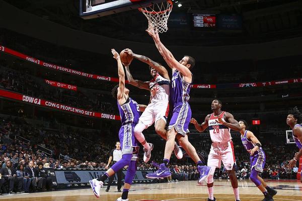 曾凡博复出18分 北京31分大胜终结广东8连胜！