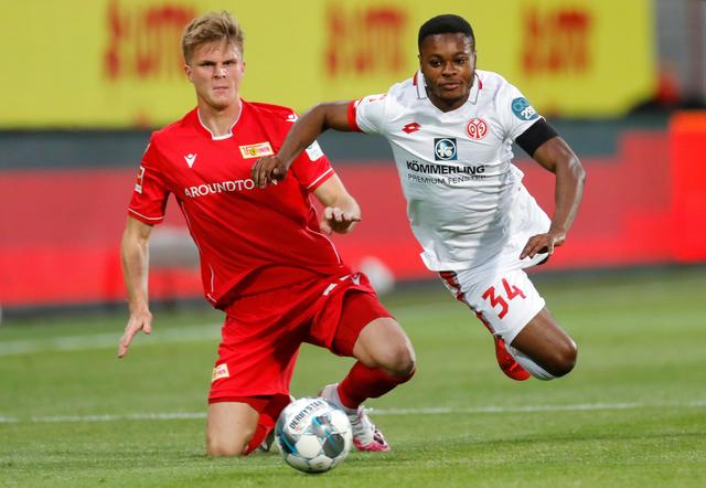 阿德托昆博34+10成空砍、库里31+7+7、勇士3人得分20+力克雄鹿